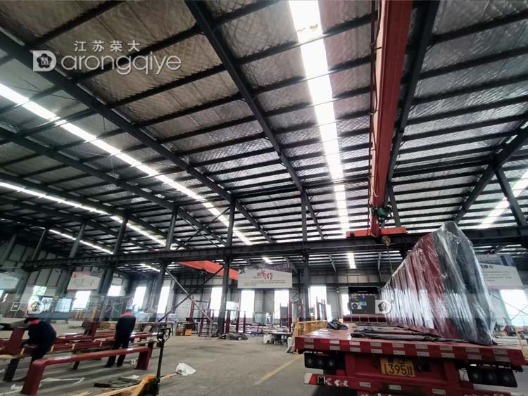 安徽智能候车亭正在装车